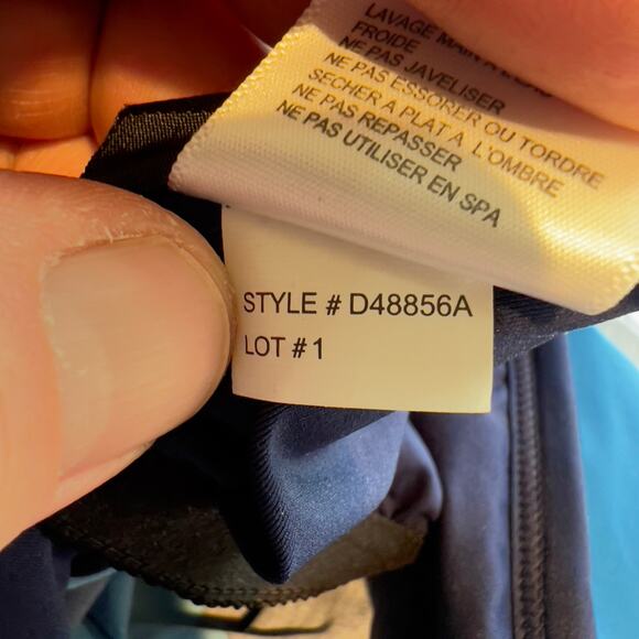 DKNY Donna Karan Swim Top Woman XS Padded Bra Spandex Stretch Bold Geo Stripes - Picture 12 of 15